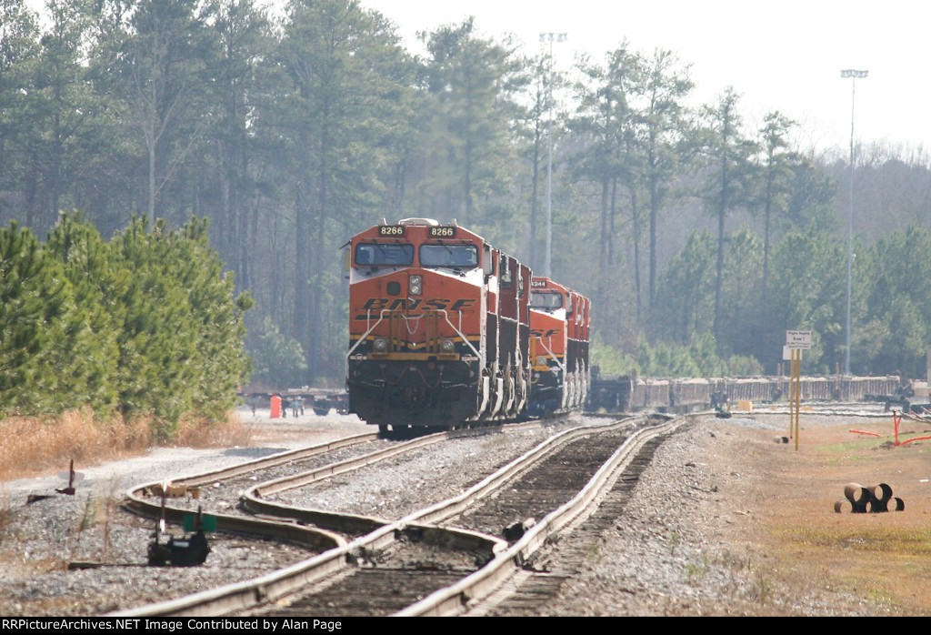 BNSF 8266